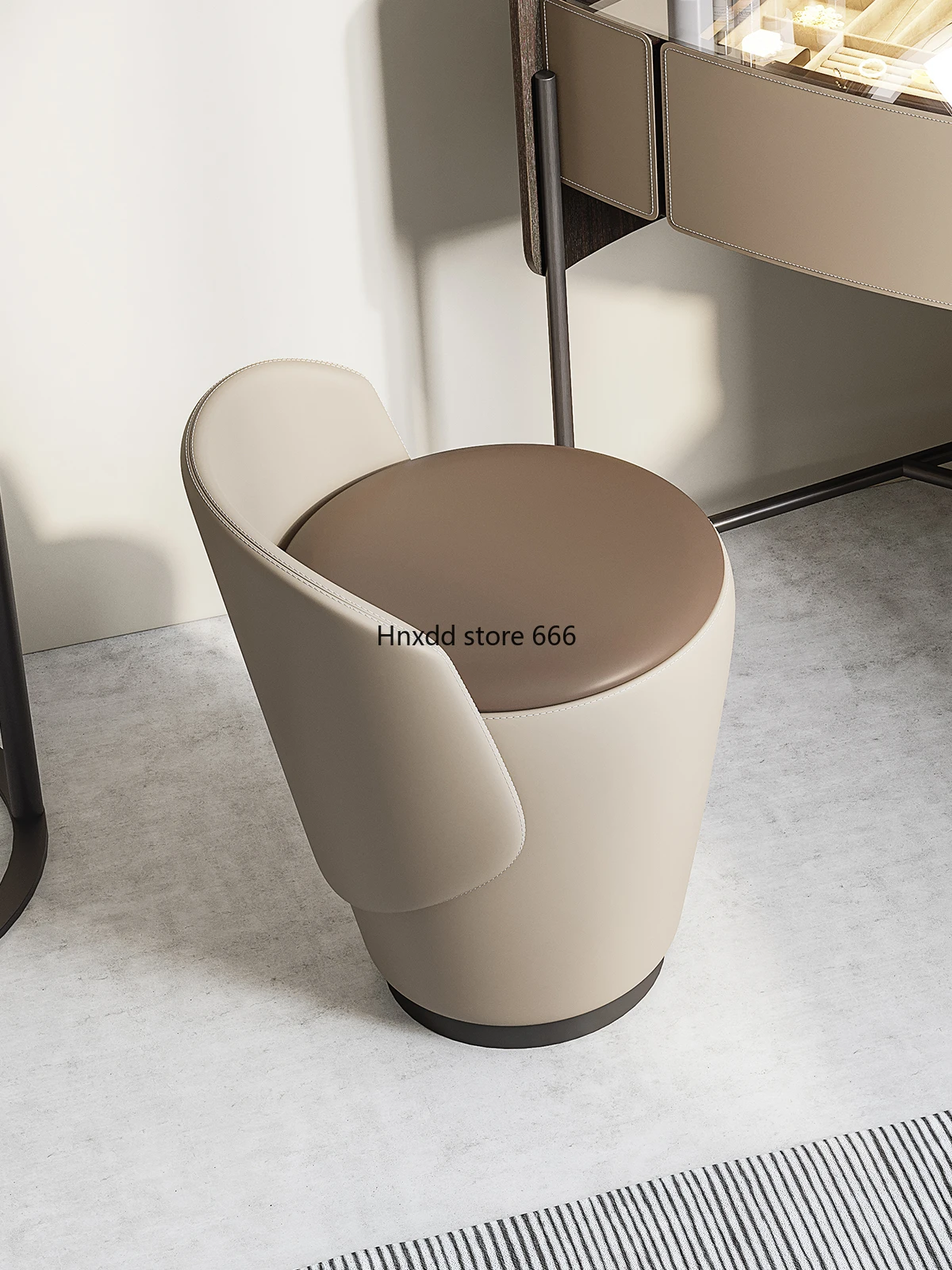 

Светильник Роскошная маленькая квартира современная простая спальня комод стул крем ветер кожа