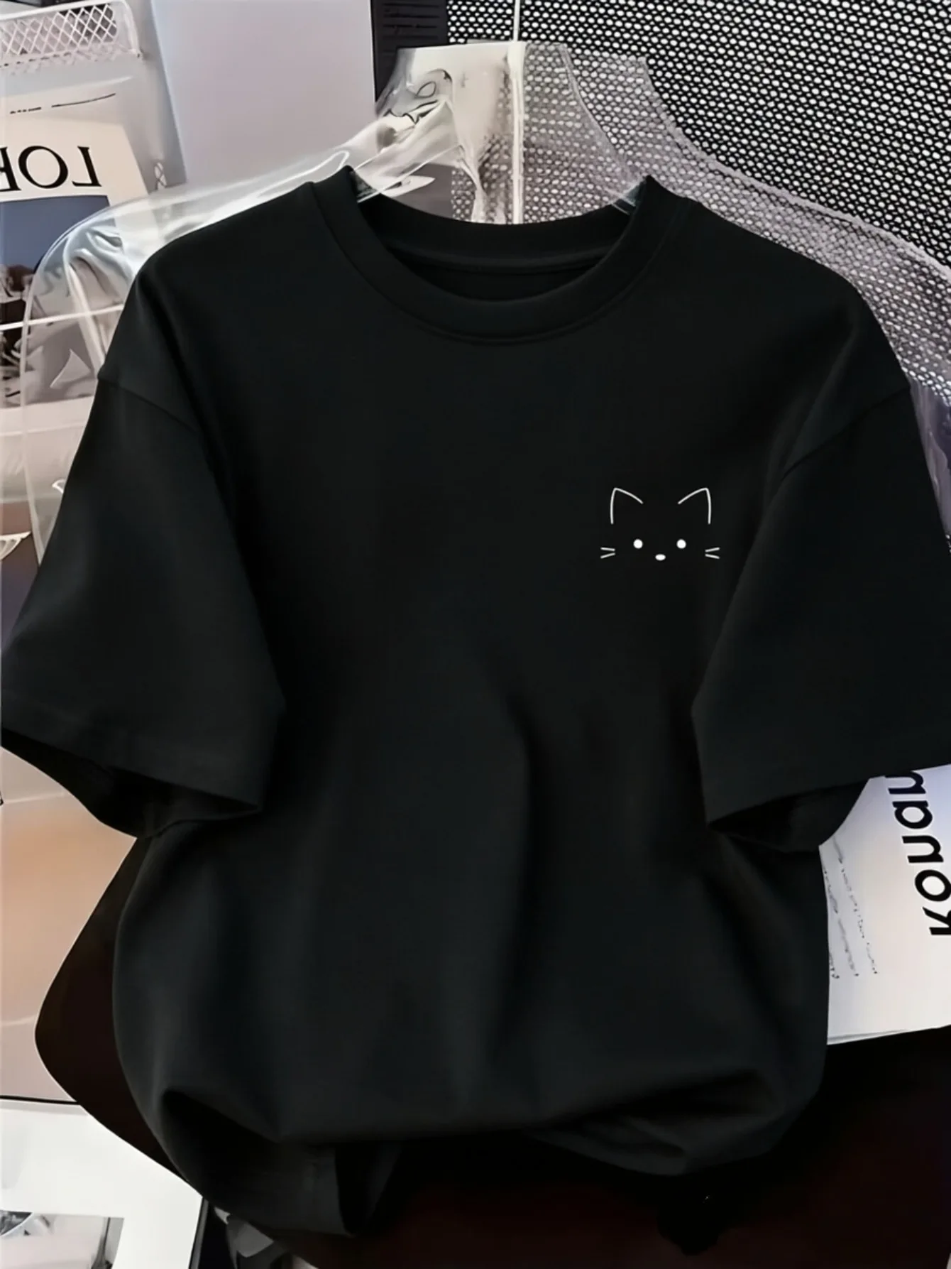 Minimalist Chest Small Logo Cat Easy Line Drawing Harajuku T-Shirt Skin Friendly Breathable Knit Short Sleeve Loose  Basic