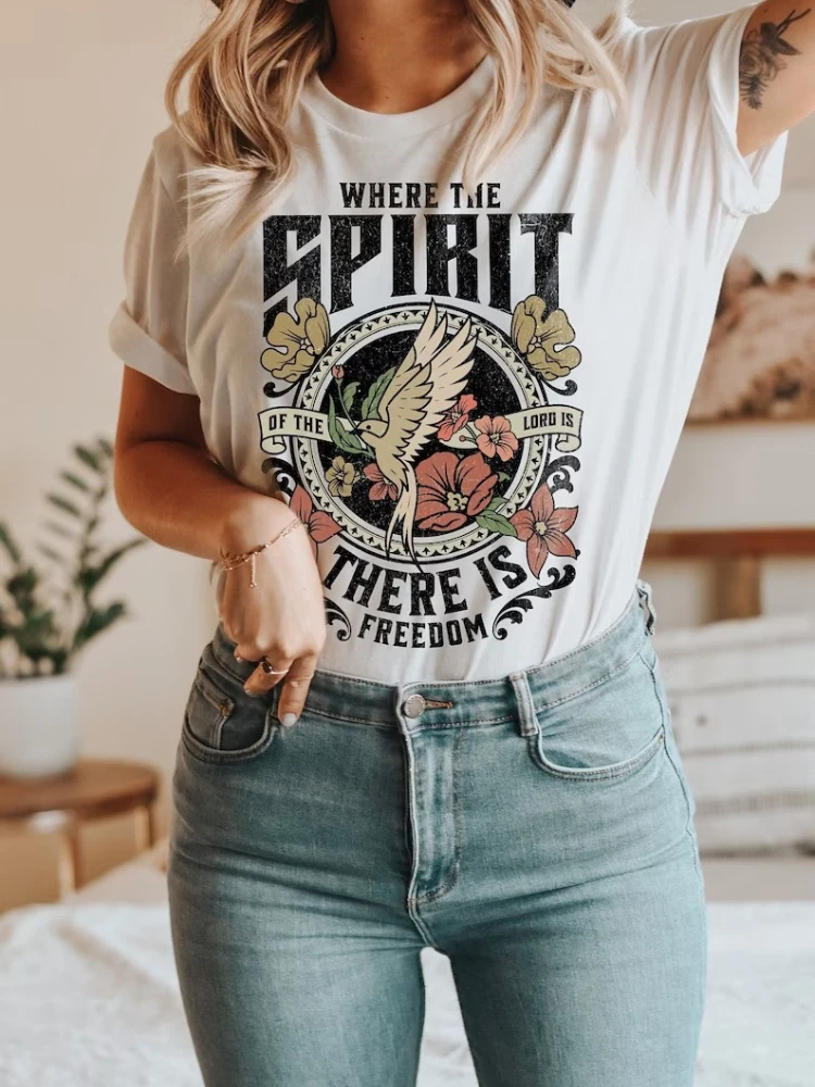 Christian Inspirational T-Shirts Jesus Faith Graphic Tees Women Vintage Aesthetic Bible Verse T Shirt Religious Tops Clothing