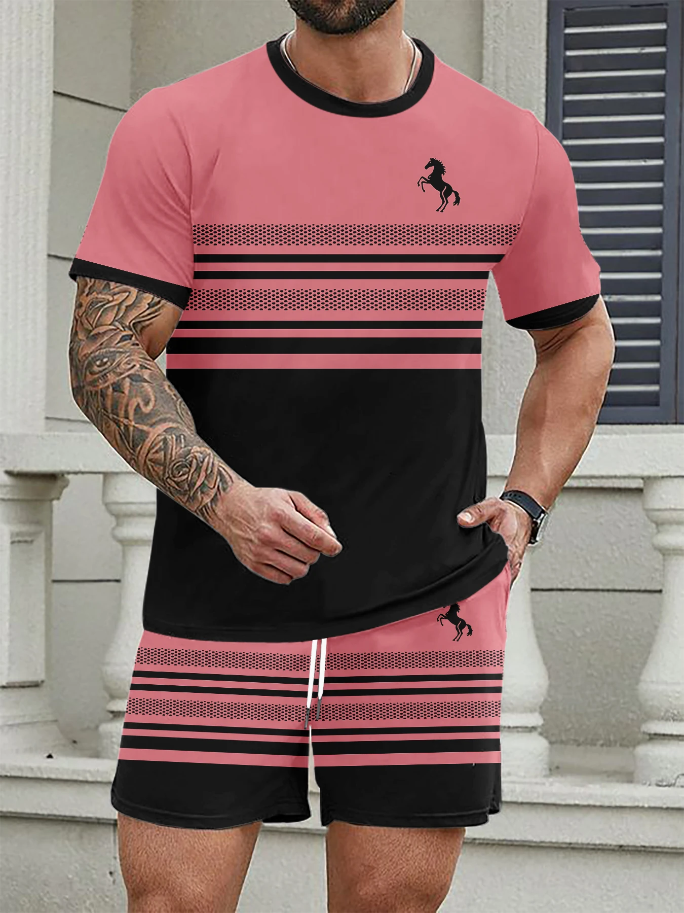 

Boys' Everyday Versatile Outfit Pink and Black Striped Print T-Shirt and Shorts Comfortable Two-Piece Set for Going Out