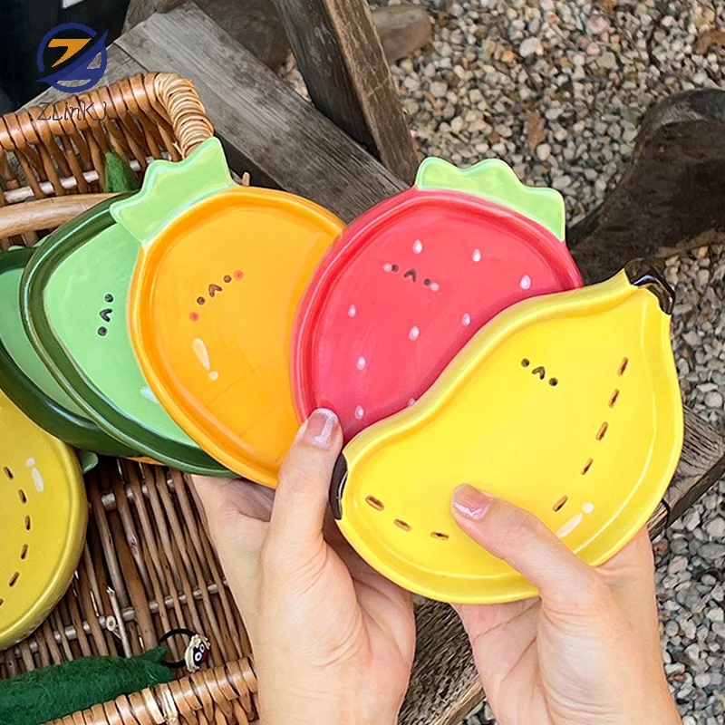Bandeja de cerámica con forma de fruta, ensaladera con forma de plátano y fresa, plato para aperitivos y postre, plato de cereales para desayuno, vajilla de cocina
