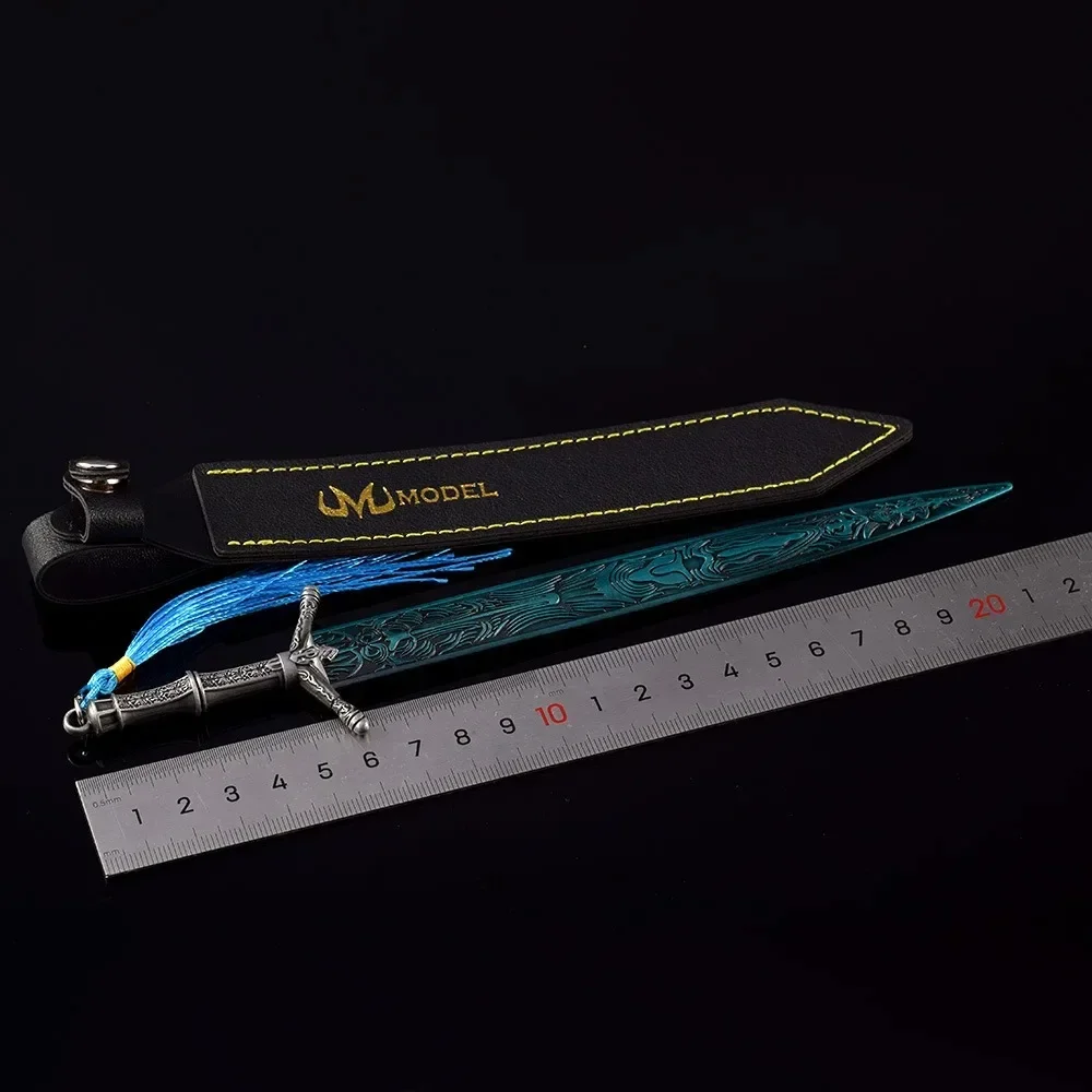 22 سنتيمتر ضوء القمر المقدس السيف لودفيغ الدم المحمولة لعبة الأجهزة الطرفية سلاح معدني نموذج اكسسوارات حلية مهرجان هدية لعبة للبنين