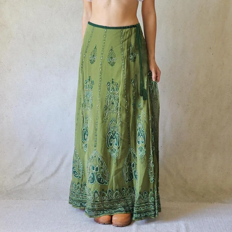 

SKMY Fashion Forest Style Vintage Printed Contrasting Low Waist Lace-Up Big Swing Slimming Long Skirts 2025 New Women Clothing