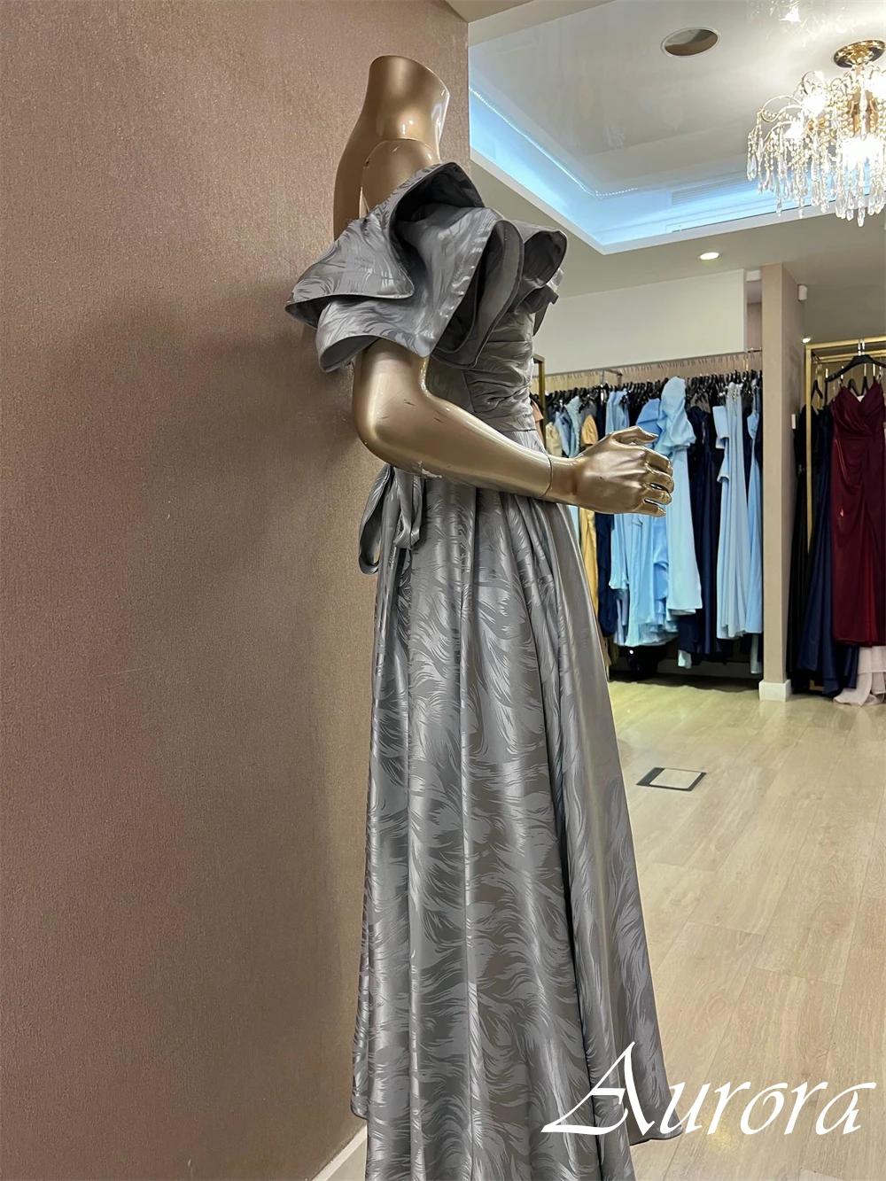 فستان كوكتيل عالي الجودة بأكمام قصيرة مكشوف الكتفين مخصص على شكل حرف A بطول الشاي فستان كوكتيل رسمي بسحاب خلفي ناعم