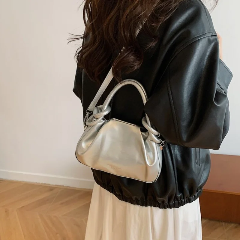 

Elegant Leather Women's Messenger Bag High-End Luxury Brand Fashionable Classic Paris Stylish Detail Daily Bag​