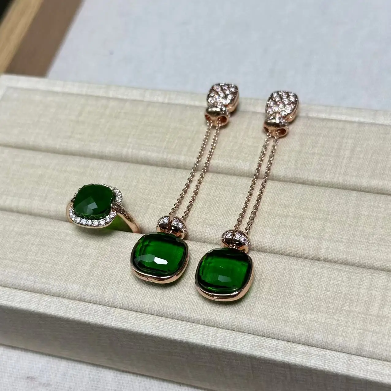 ensemble-de-2-pieces-bague-nudo-et-boucles-d'oreilles-en-forme-de-flacon-de-parfum-bijoux-en-cristal-fantaisie-bijoux-tendance-pour-femme-cadeau-d'anniversaire