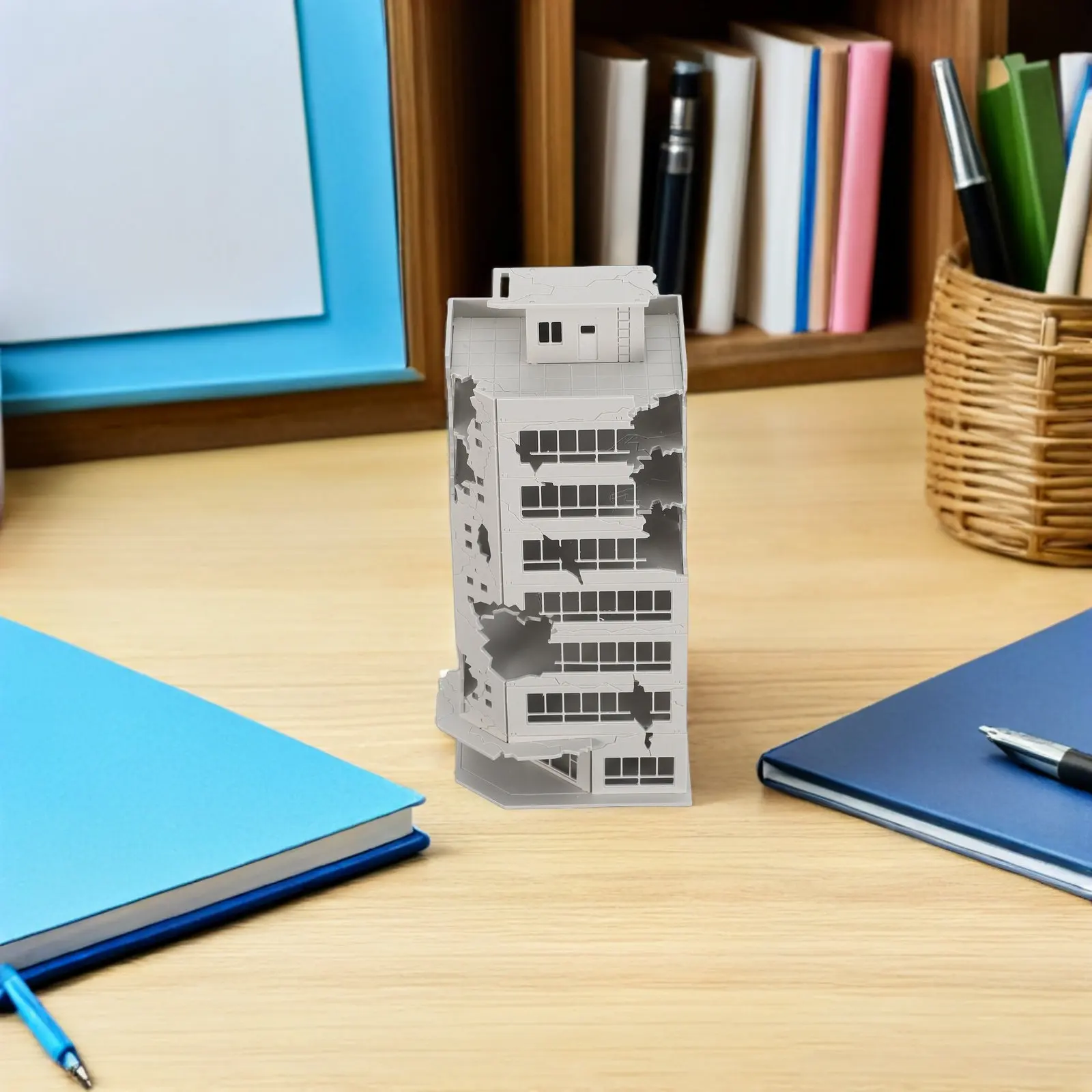 Zniszczony budynek w skali 1:144, miniaturowy, uszkodzony dom do scenerii kolejowej w skali N, do samodzielnego montażu, stół piaskowy, zniszczony.