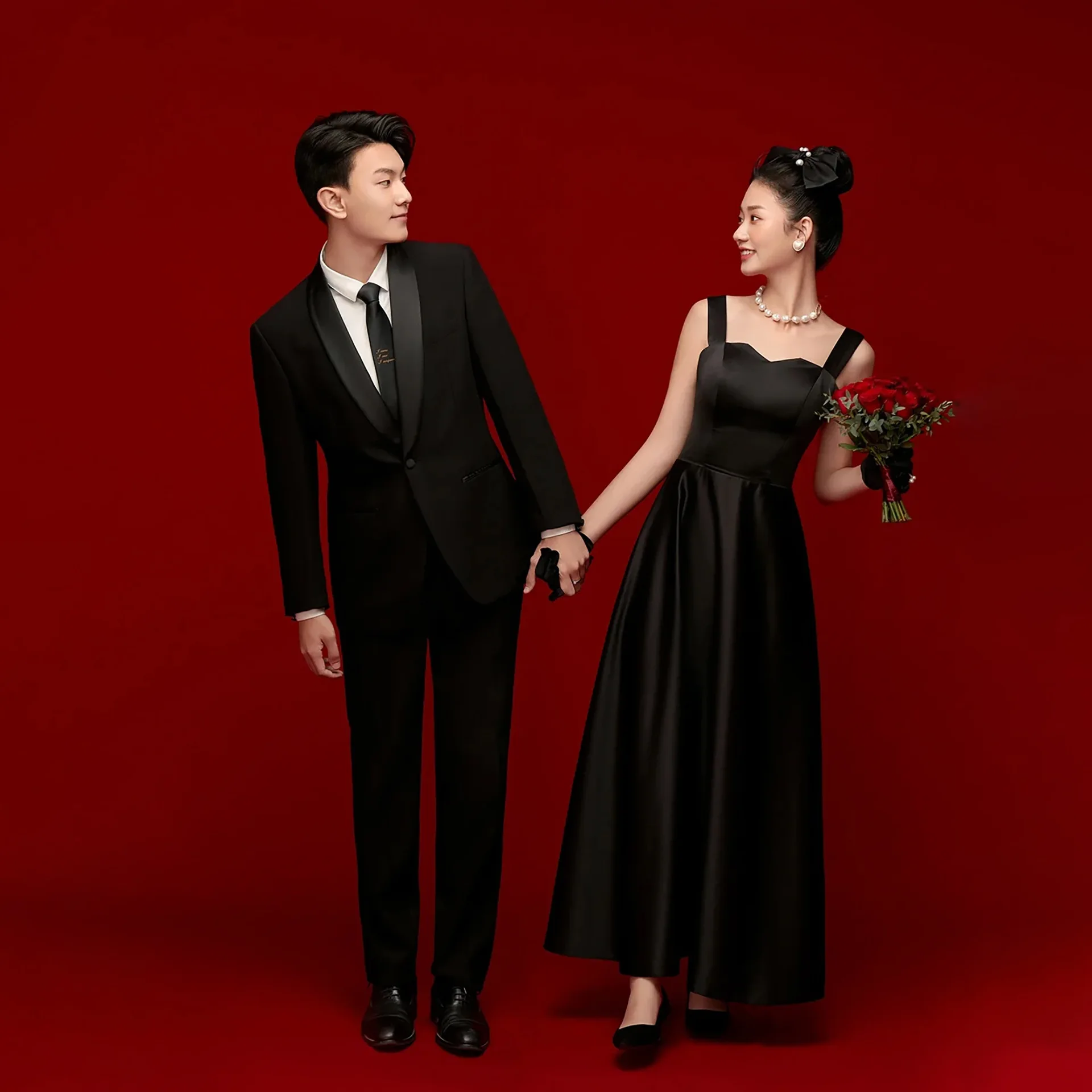 블랙 새틴 라이트 캐미솔 웨딩 원피스, 중간 길이 스튜디오 테마 커플, 저녁 사진 촬영, 고급 감각, 한국 스타일
