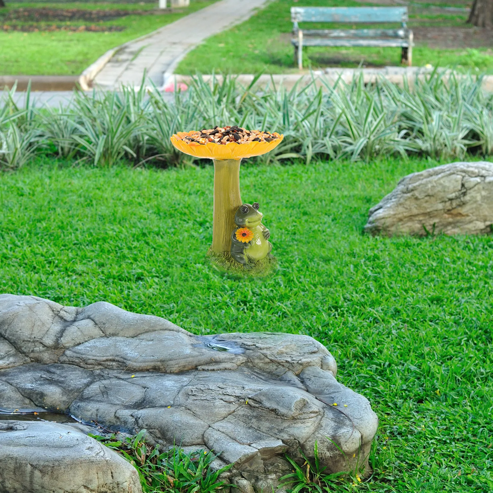 

Adorable Resin Frog Outdoor Decoration Sunflower Shaped Yard Lawn Standing Feeder For Wild Birds Hummingbird Feeder Garden Yard