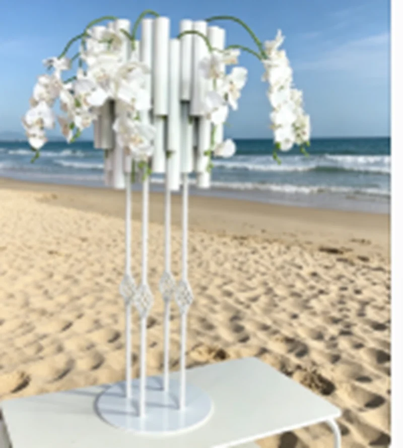 Party Event Supply Store - 結婚式の装飾用品、ユニークな形の金属製装飾フラワー スタンド（ゴールドとホワイト）、結婚式のパーティー用品店