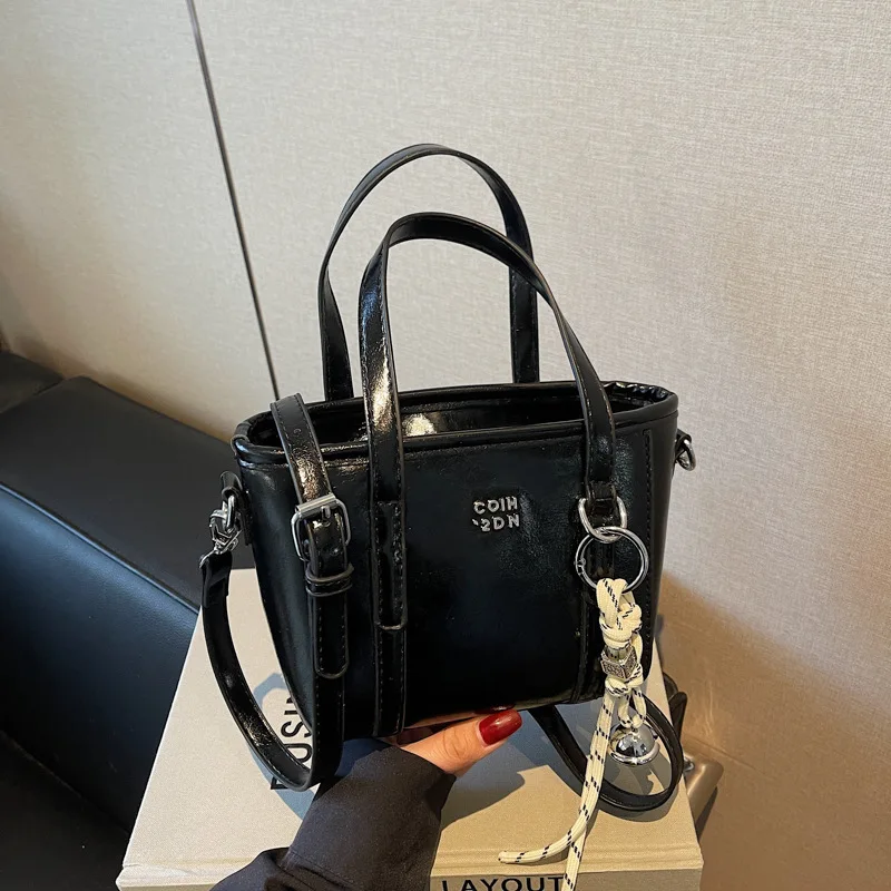 

Цельная однотонная женская сумка через плечо, универсальная ручная сумка через плечо, модная большая сумка, которую можно держать мобильный телефон