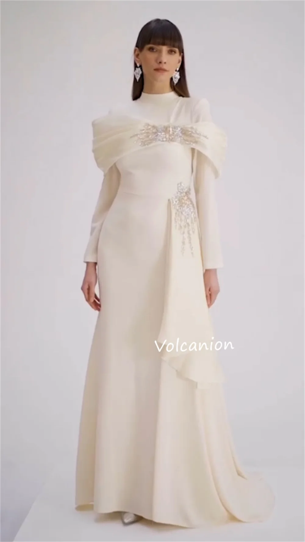 Jersey Malam Formal Kustom Gaun Panjang Kerah Tinggi A-line Manik-manik Berpayet Acara Dipesan Lebih Dahulu Klasik Indah