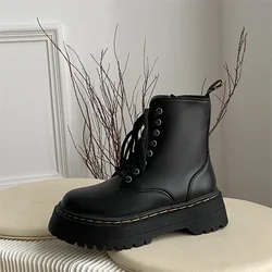 Minimalist Lace-up Women Boots 5Cm Chunky Heel Platform Women Boots British Style Thick Sole Increase Height Casual Boots