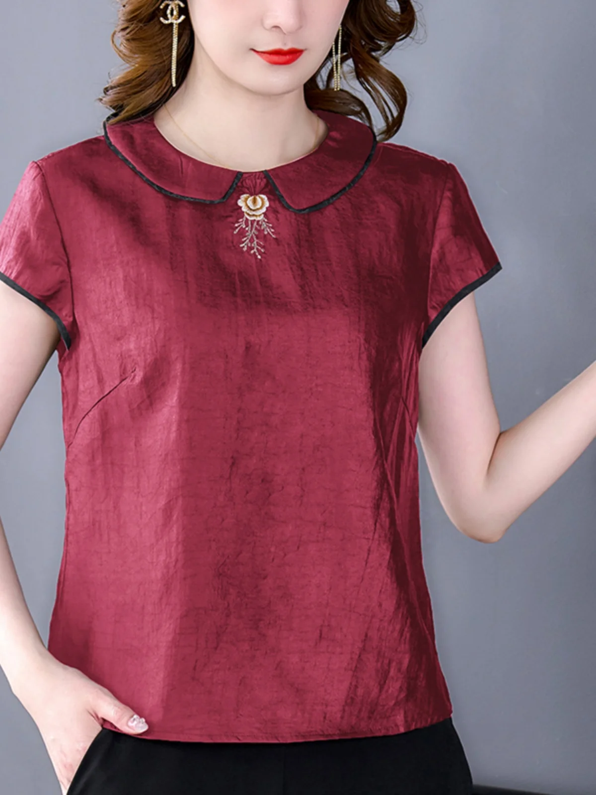 

Anti-Aging Silk T-irt Women's Summer 2025 ort Sve Overhead Mom Collar Xiangyun Silk Top Chinese Sle Clothing