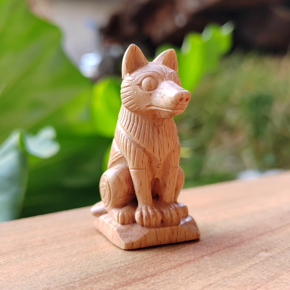 1.8 Inch Hand-Carved Wooden Wolf Totem Ornament, Ethnic Style, Artistic Style, Suitable for Desktop Decorations, Housewarming Gifts, Indoor Decorations, Living Room, Back-To-School Season Gifts, Birthday Gifts, Christmas Gifts