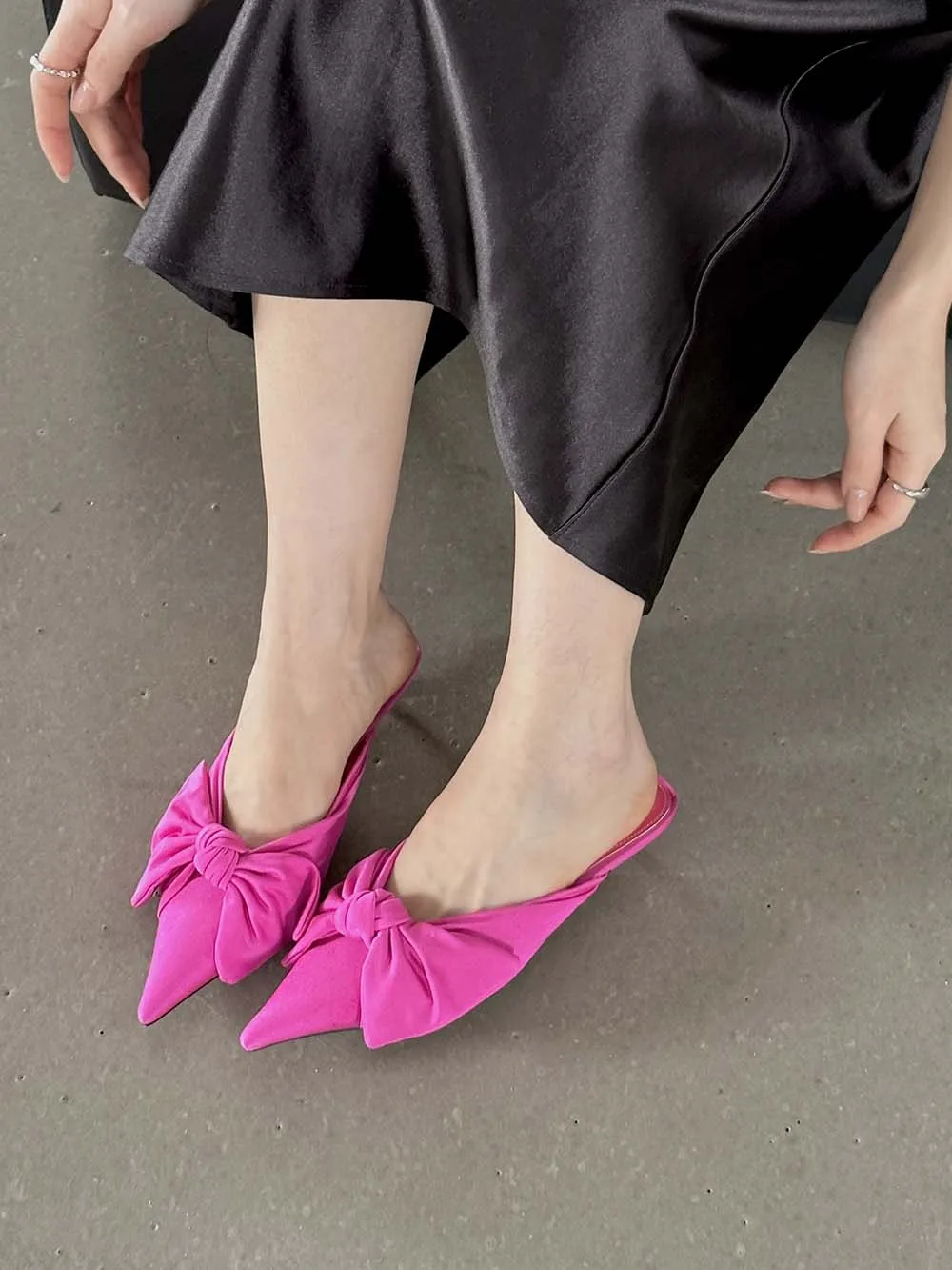 Pointed Toe Women Slippers Summer Outside Mules Shoes Low Heeled Bow Deisgn Black Rose Beige Khaki Casual Mules Loafers 35-39