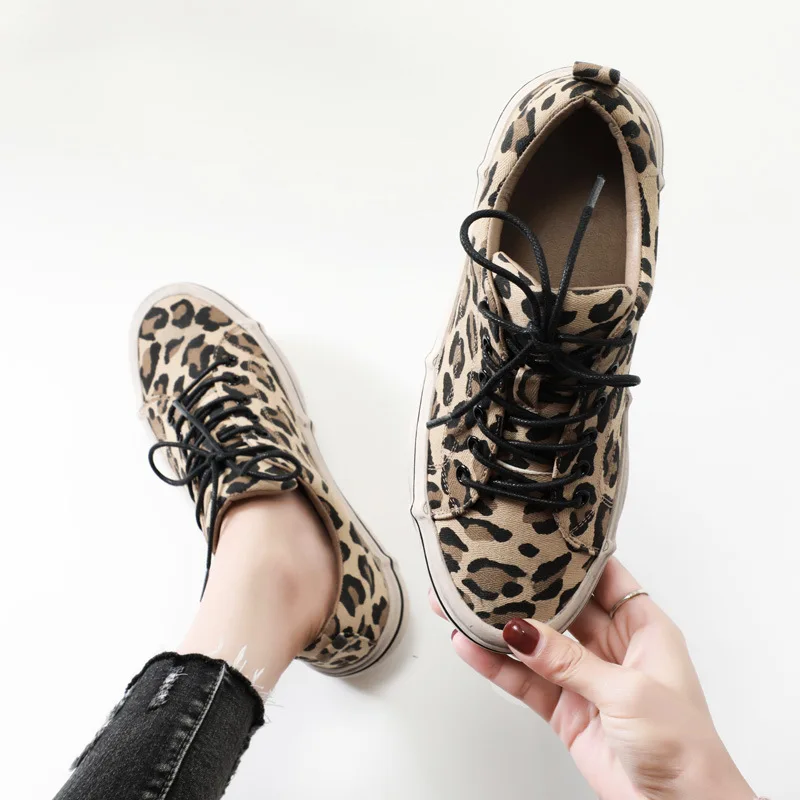 Stylish Leopard Print Flat Canvas Women Shoes Low Cut Spring Chunky Sneakers Casual Teen Girl Women Shoes Fashion Outdoor Shoes
