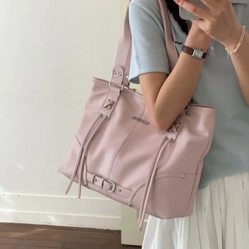 borsa-a-mano-stile-retro-motociclistico-grande-capacita-con-fibbia-da-donna-nuova-moda-2026-in-pelle-pu
