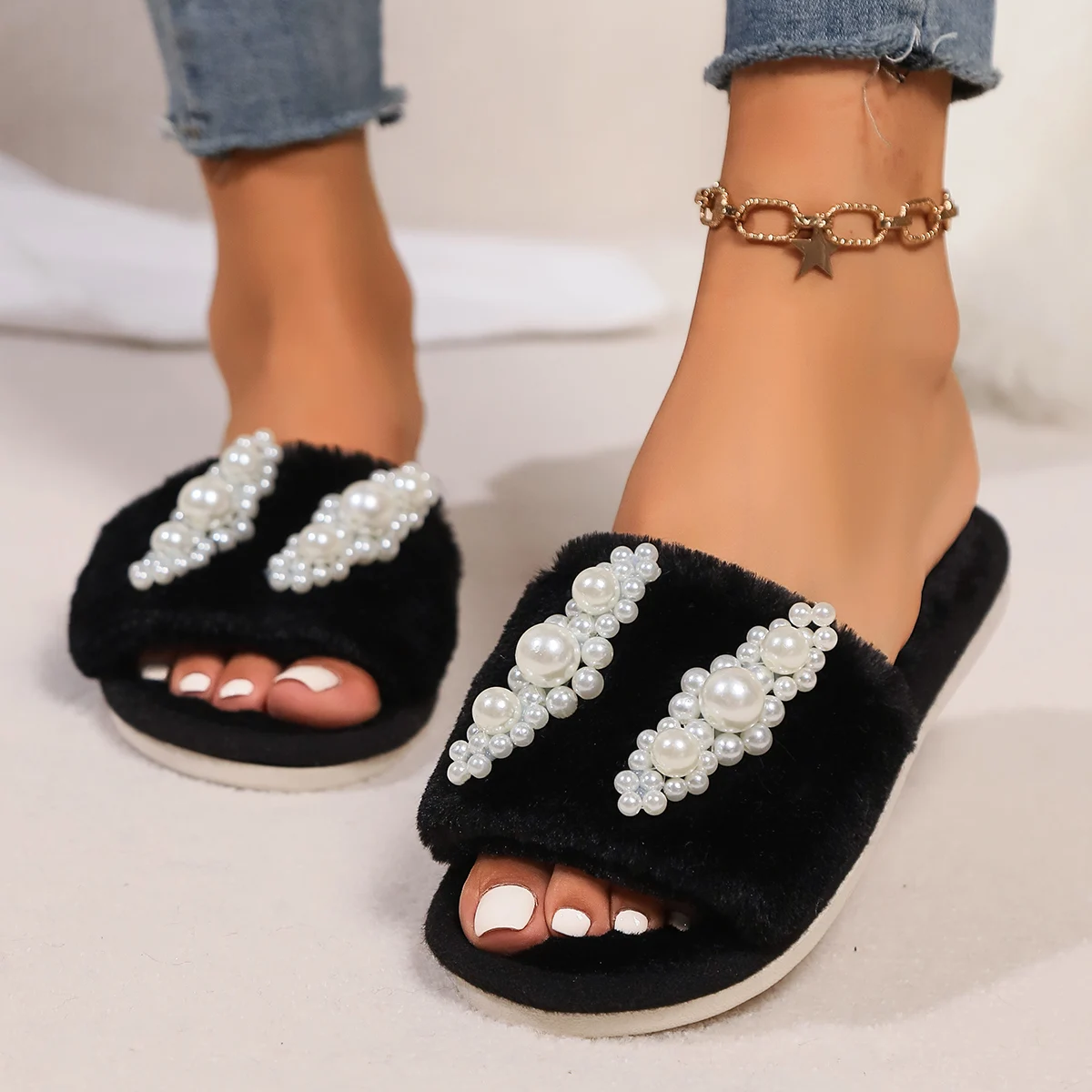 

Женские тапочки с бантом и стразами, домашние пушистые простые модные нескользящие шлепанцы, осень-зима