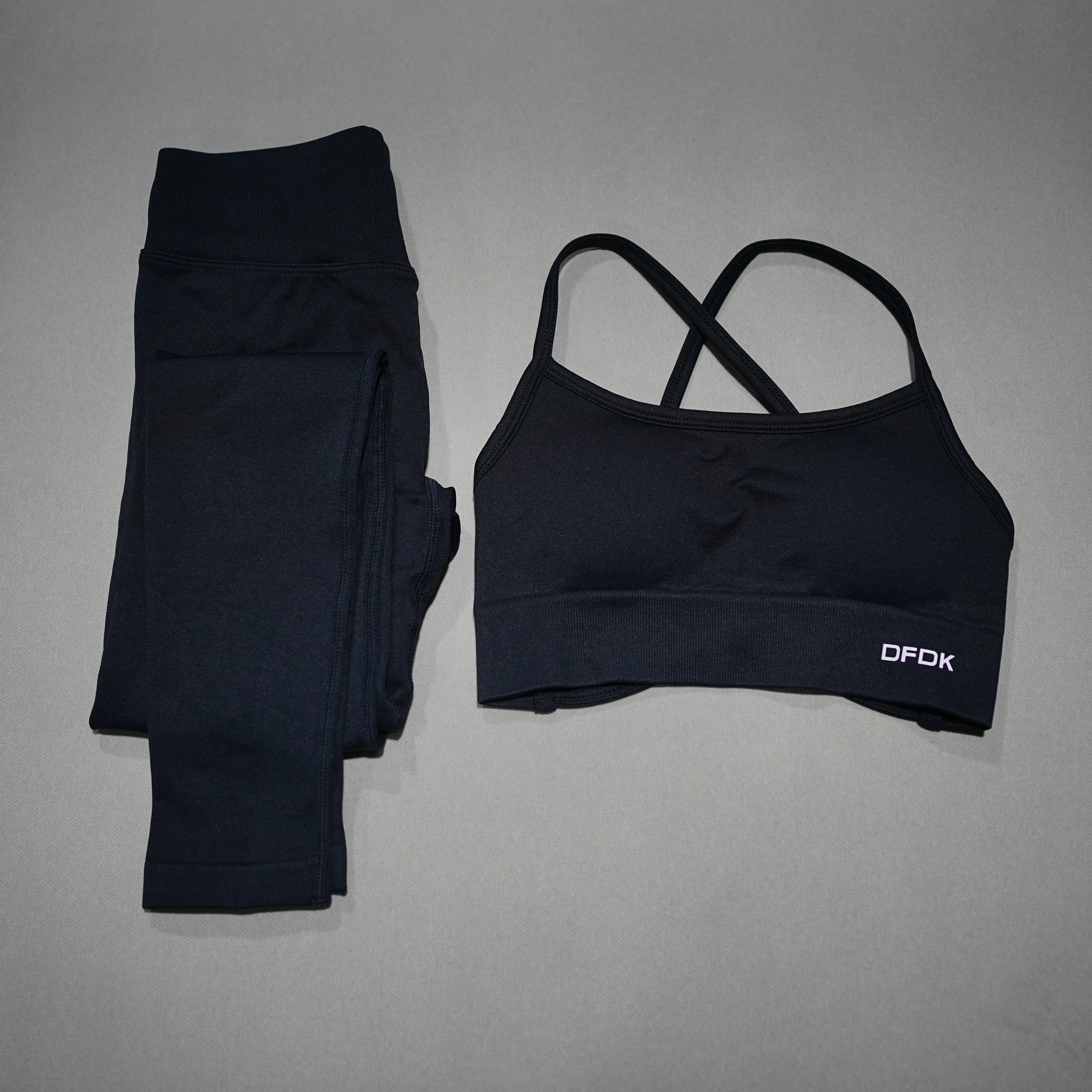 بدلة رياضية نسائية من DFDK مكو - مراجعة Outdoor Sport Leggings وسعره