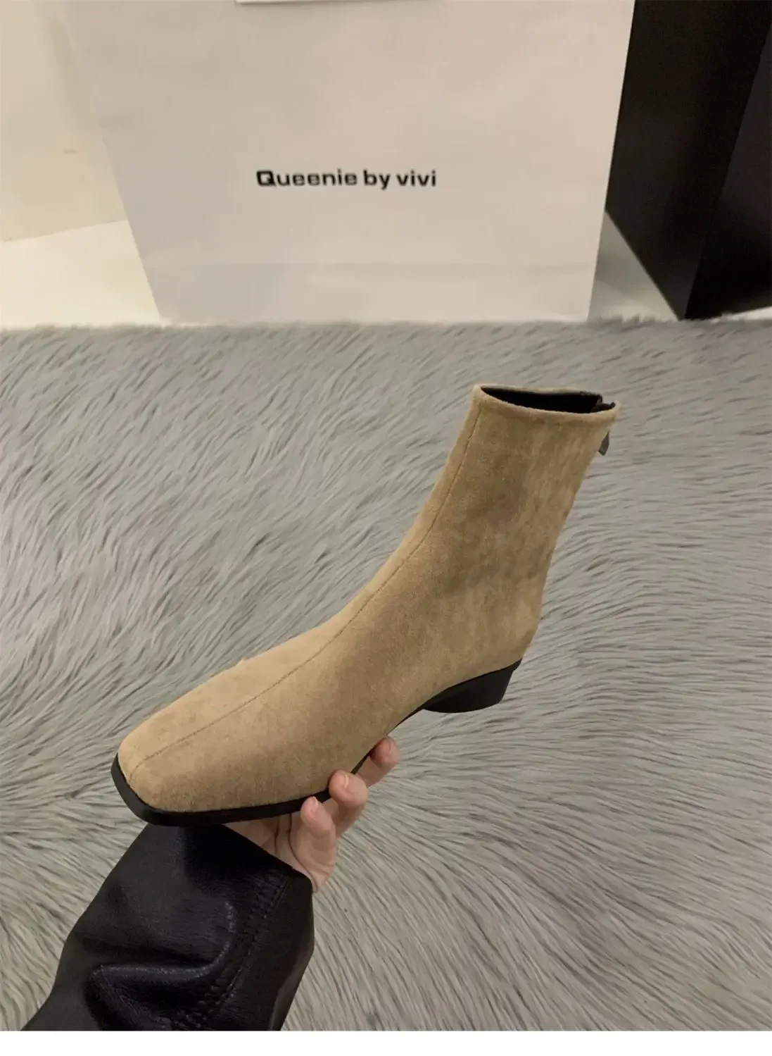 Pfirsichfarbener Rückenreißverschluss Nude-Stiefel Modischer Quadratischer Zeh Herbst/Winter-Stil Hoher Absatz Elegante Damen-Kurzstiefel – Detail 10