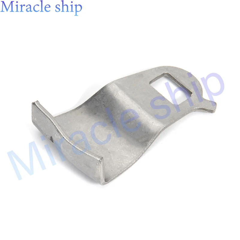 

6E7-42816-00 Рычаг, зажим для подвесного мотора Yamaha 9,9 л.с. 13,5 л.с. 15 л.с. 2-тактный 6E7-42816-00-00 6E7-42816 лодочный двигатель