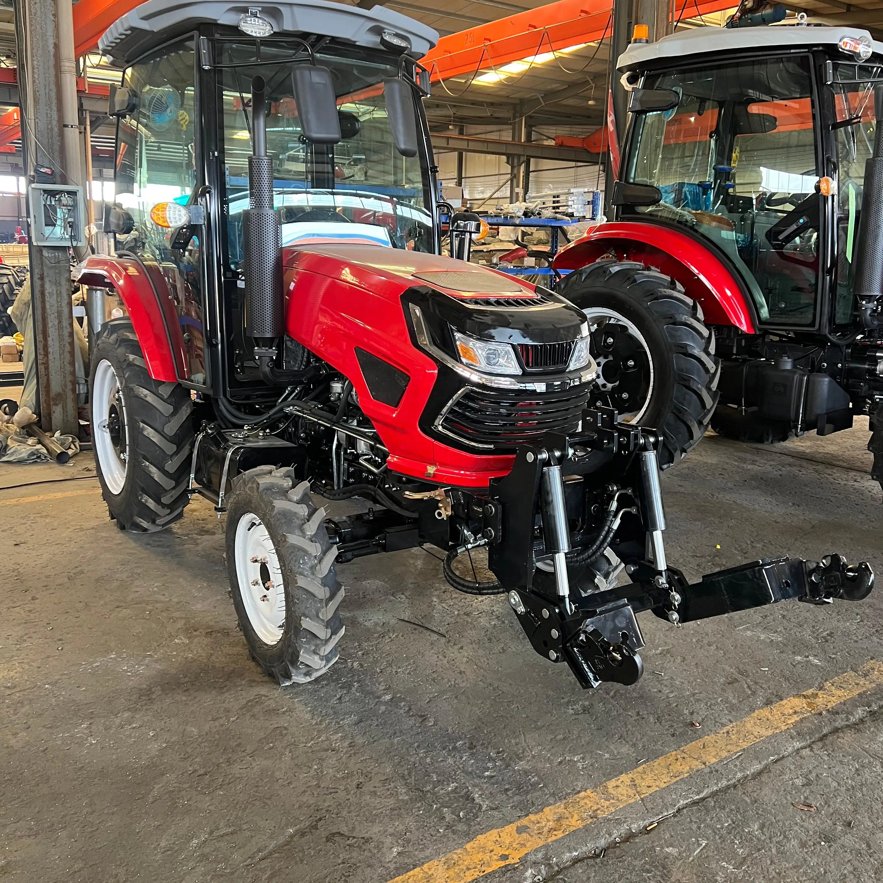 4WD 4X4 70 HP agricultural tractor with cab, hydraulic front suspension, compact agricultural tractor for agricultural operation