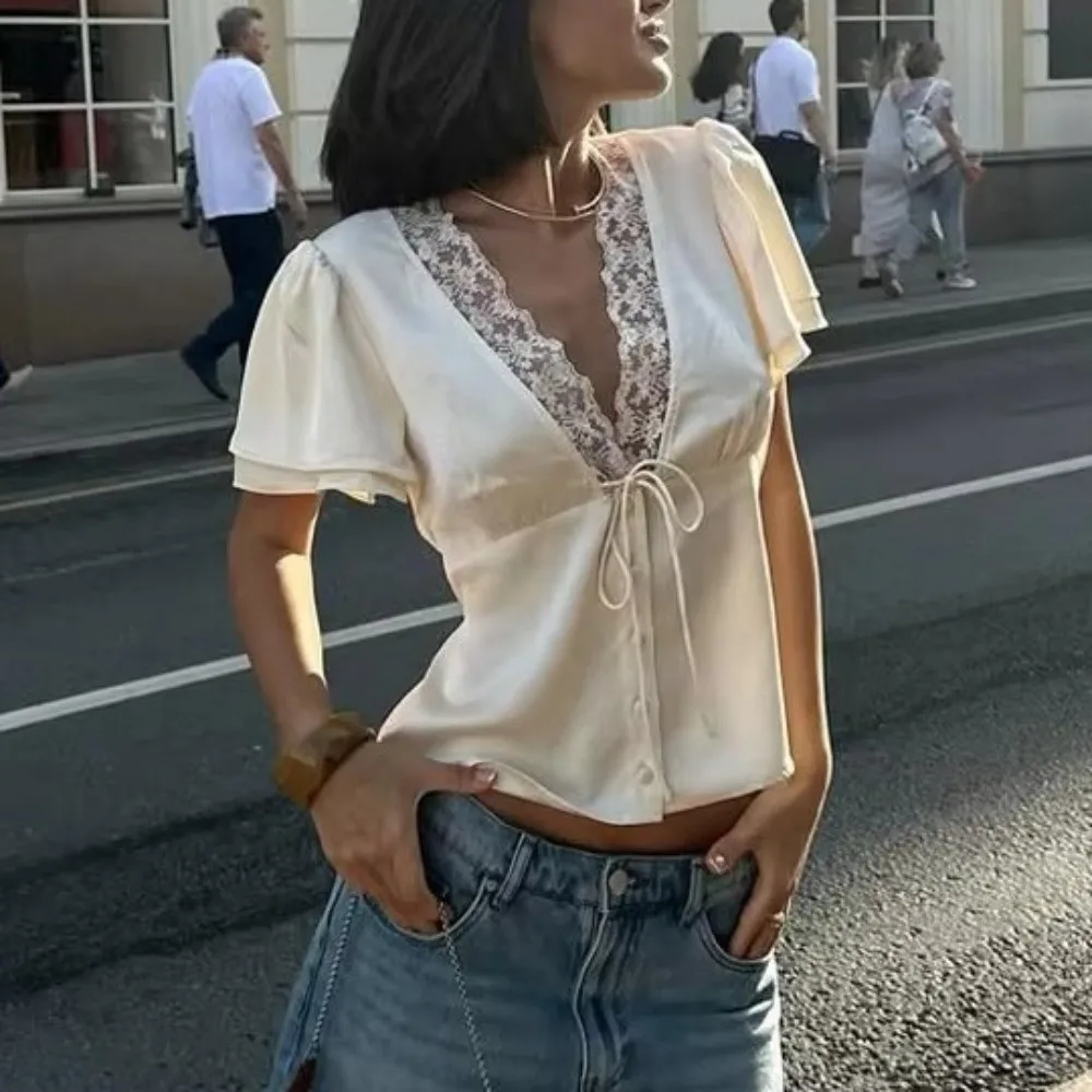 Fashion Elastic Lace V-neck T-shirt Lace Patchwork Half Sleeve Backless Tee Slim Fit Lace-up Half Sleeve T-shirt Summer Wear