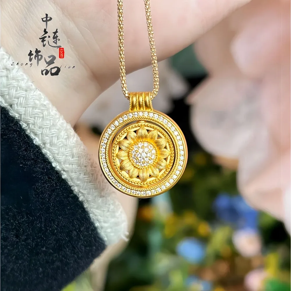 Diamond-encrusted rotary sunflower compass pendant new Chinese rotary compass 9999gold