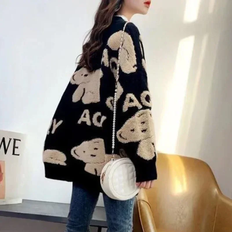 Long Knit Tops for Woman Graphic Black Winter Button Cardigan Cute Women\'s Sweater Kawaii V-neck Korean Fashion Crochet Luxury