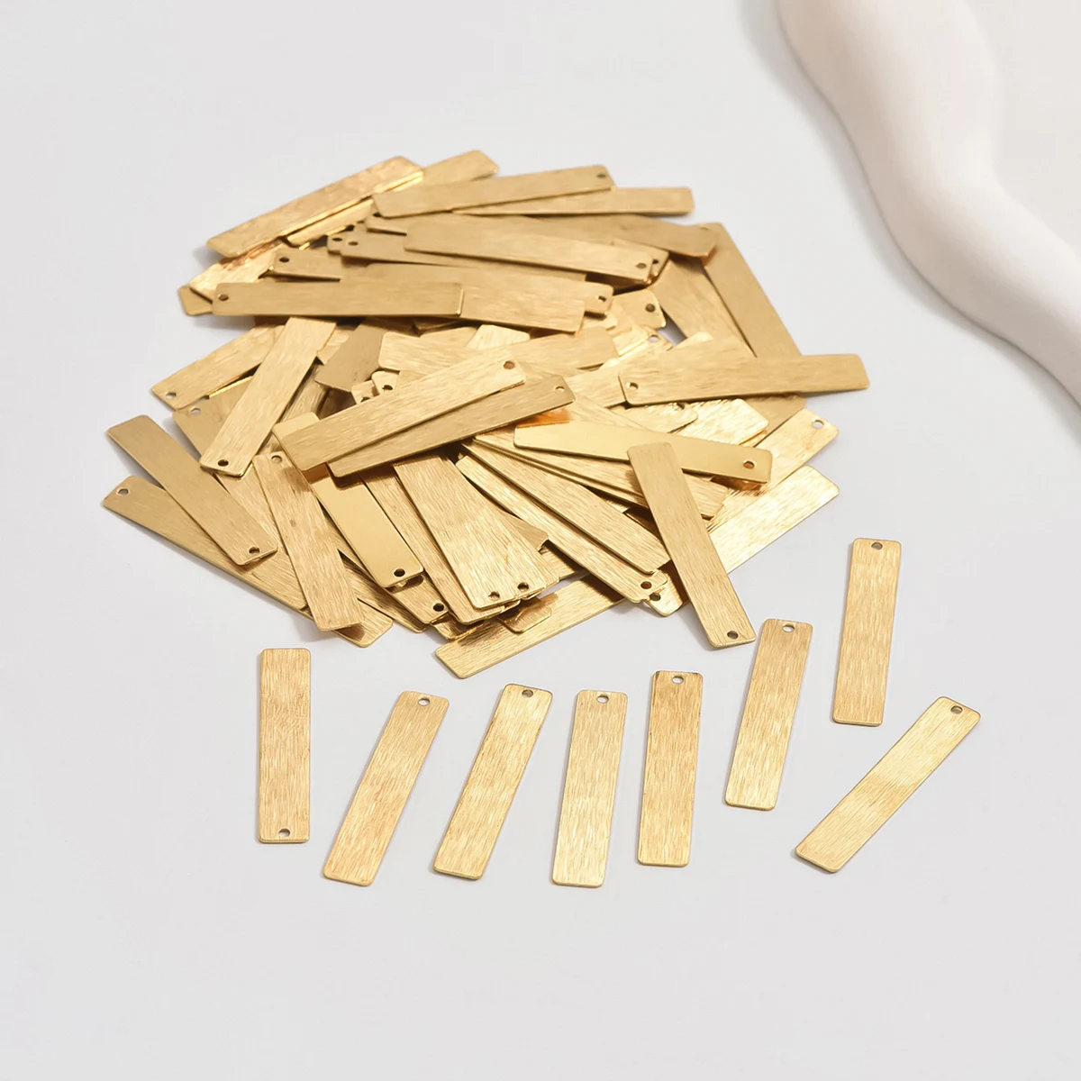 20 Pieces of Brass Geometric Brushed Single Hole Long Pendant, Suitable for DIY Earrings, Necklaces, and Jewelry Making Products