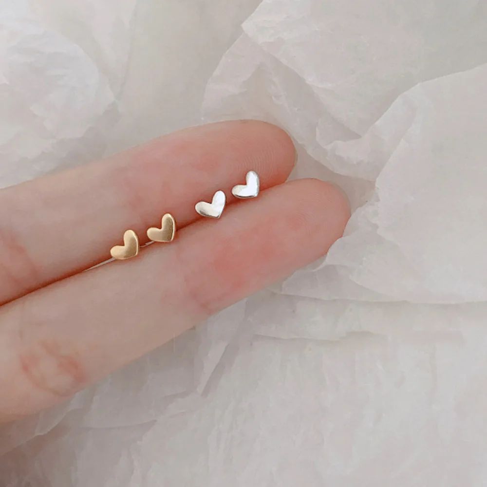 Cute Minimalist Silver Color Mini Small Love Heart Stud Earrings For Women Metal Jewelry Trendy Tiny Ear Studs Party Gift