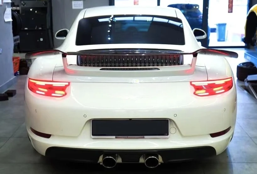 New Arrival SD Style Half Carbon Fiber Rear Trunk Spoiler Wing for  991 Carrera 4S Spioler Car Exterior Accessories