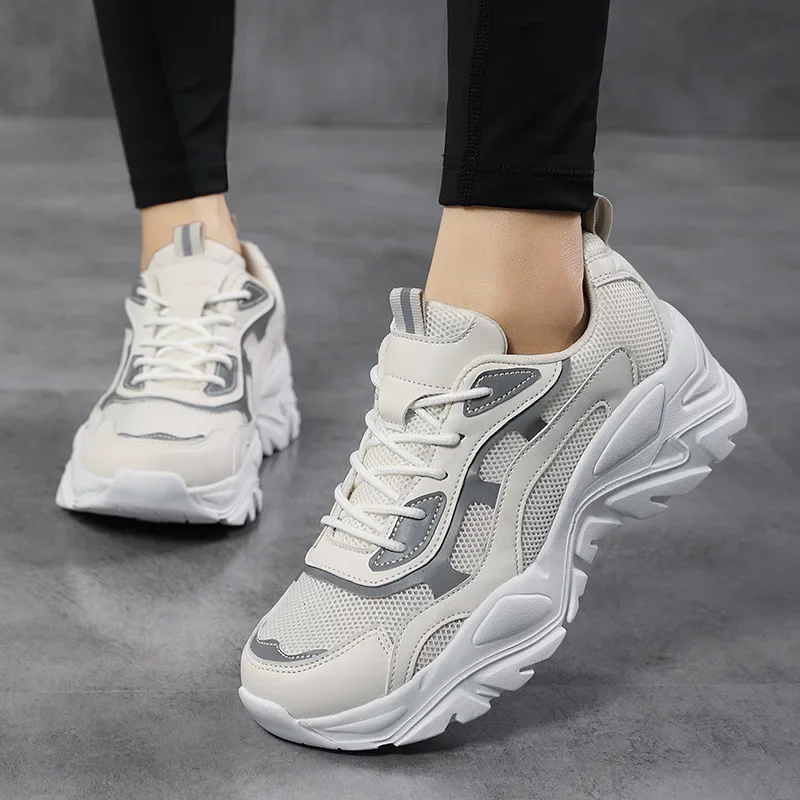 

Sneakers Women Vulcanize Shoes 2023 New Female Black White Platform sneakers Thick Sole Casual Ladies Shoes Tenis Feminino