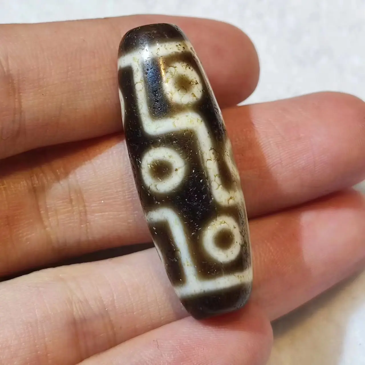 1pcs/lot natural/nine-eye pattern/old agate dzi Yellow teeth Weathering line Pure craftsmanship DIY bracelet necklace ethnic