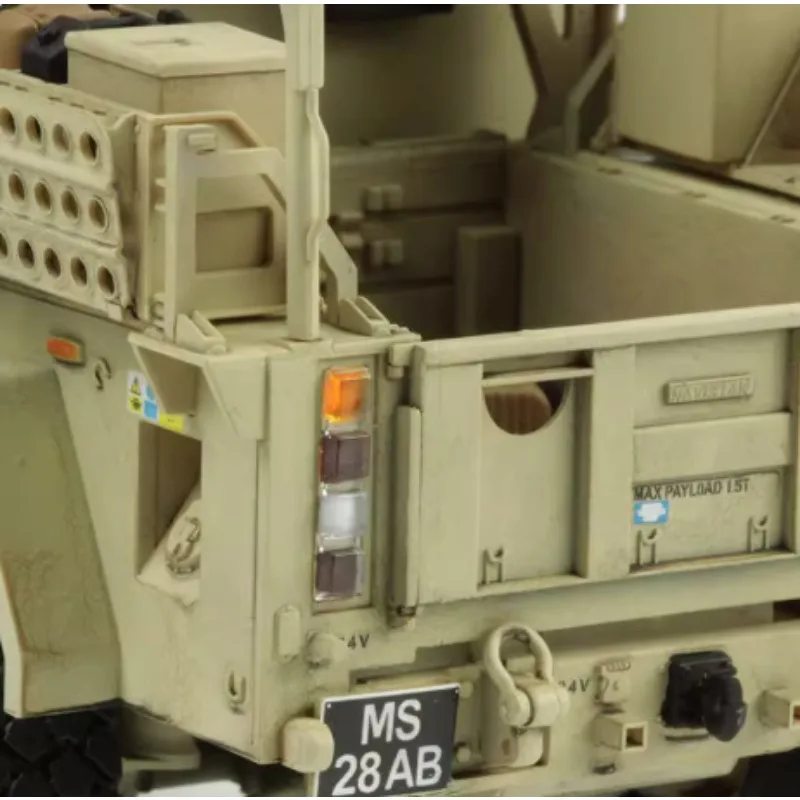 Meng Model VS-009 1/35 British Army Husky TSV (Taktisches Stützfahrzeug) SuperWar-Montagemodellbausatz