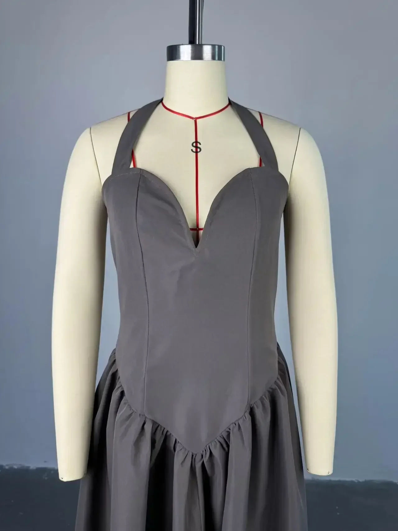 2025 été sans manches doux bretelles mince licou parole longueur longue femmes robe plage fête soirée Sexy Maxi robes