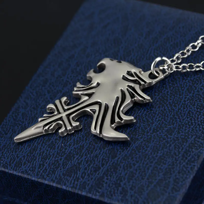 Final Fantasy VIII Necklace Sleeping Lion Heart Griever Squall Leonhart Lion Head Necklaces Pendants Fashion Game Jewelry