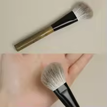 メイクブラシ 天然木柄プロ仕様ふんわりチークブラシ