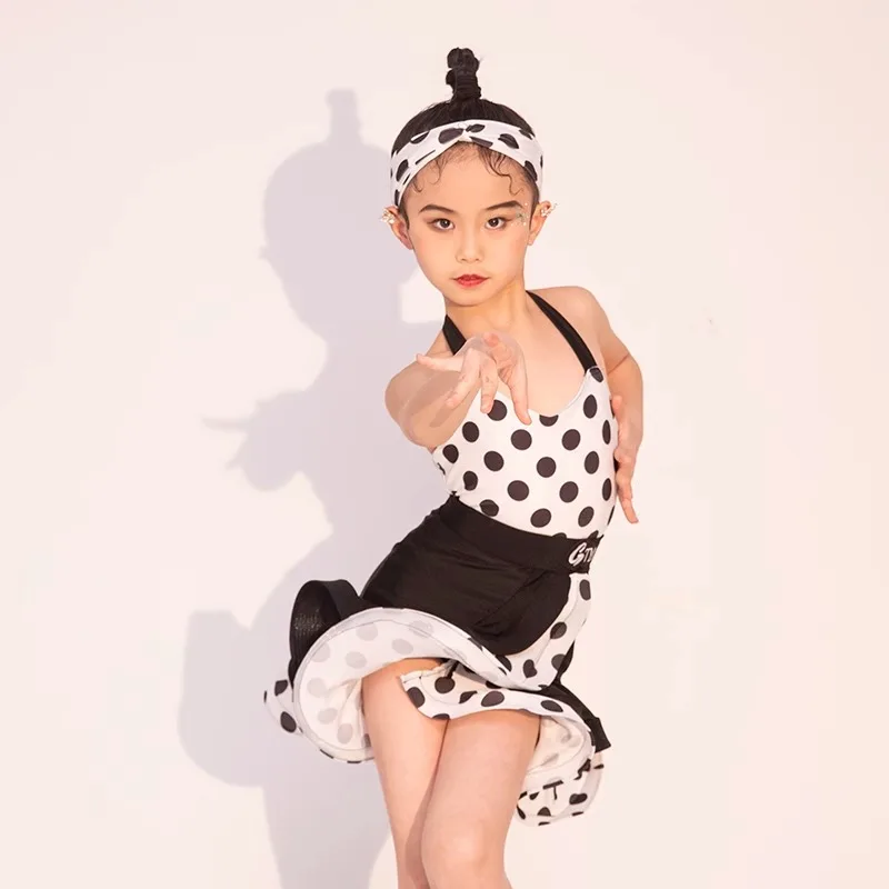 ที่กําหนดเองเต้นรําละตินเครื่องแต่งกายฝึกเสื้อผ้าเต้นรําละติน high-end ประสิทธิภาพชุดชุดสําหรับหญิง