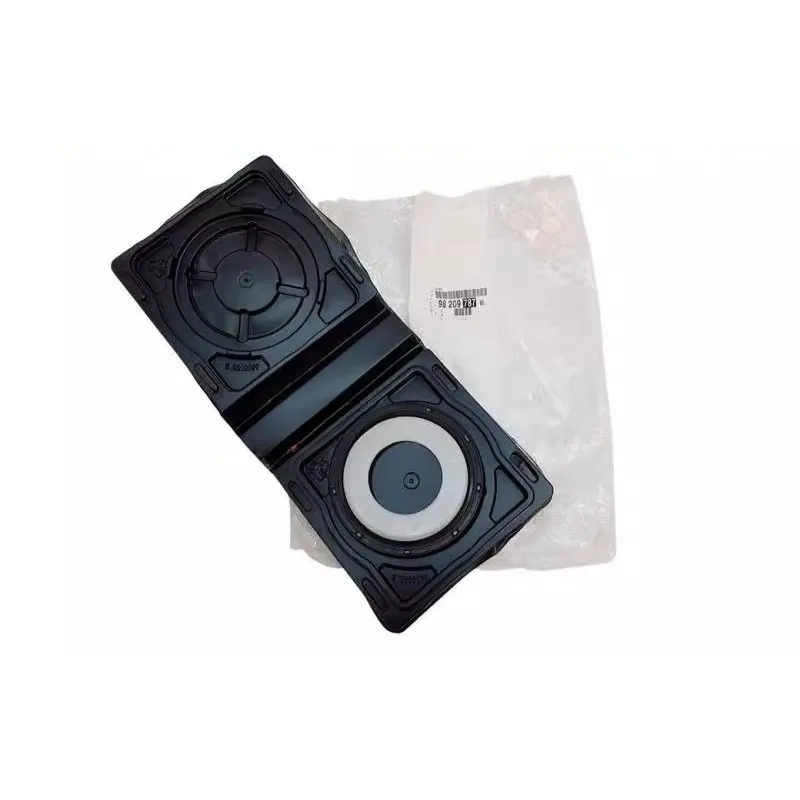 

France Genuine 9820978780 98 209 787 80 Crankshaft Rear Oil Seal for DS 1.6T 1.8T 1.8 1.6 China Brand New