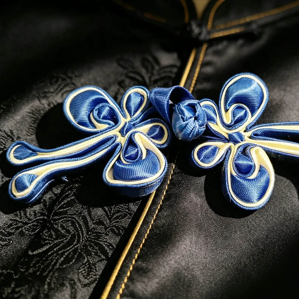 Blue‑White Chinese Knot Buttons (Frog Closures) – Handcrafted Pankou Set for Qipao, Cardigans, Shirts & Craft Projects