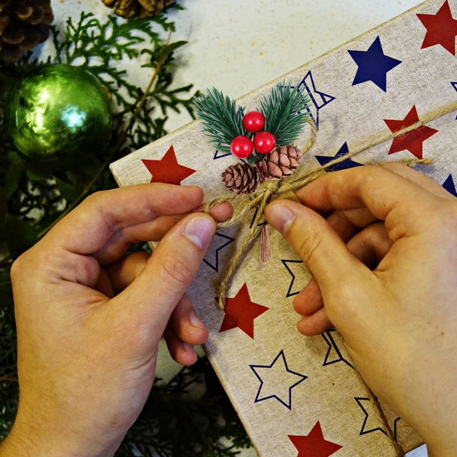 

5 Pcs Christmas Pine Cone Decoration Pinecones Ornaments Decorative Berry Picks Artificial for Tree Berries