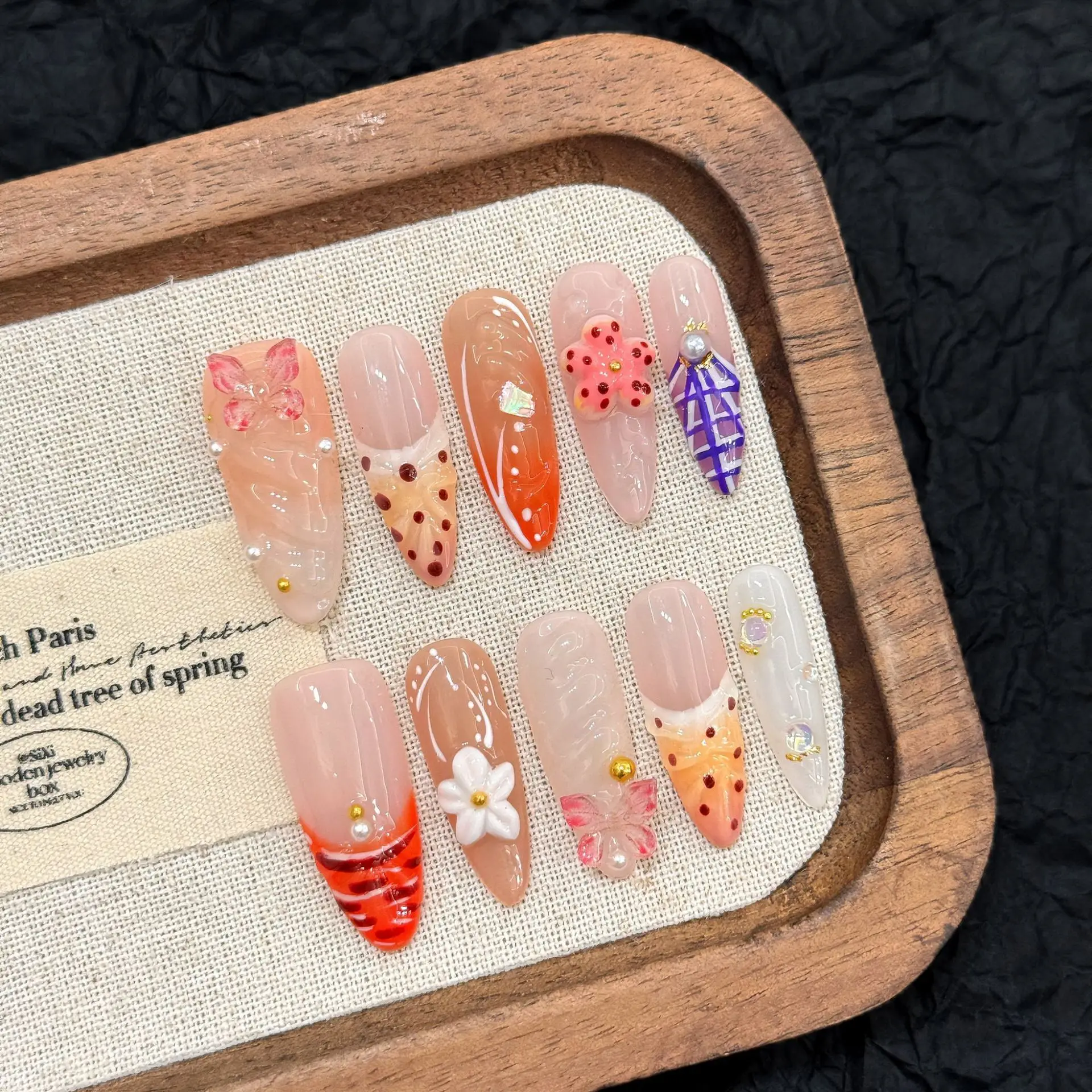 10 Uds. De uñas largas ovaladas de estilo Tropical, uñas con patrón de onda tallada de almendra francesa de verano, diseños de mariposas 3D, puntas de manicura usables