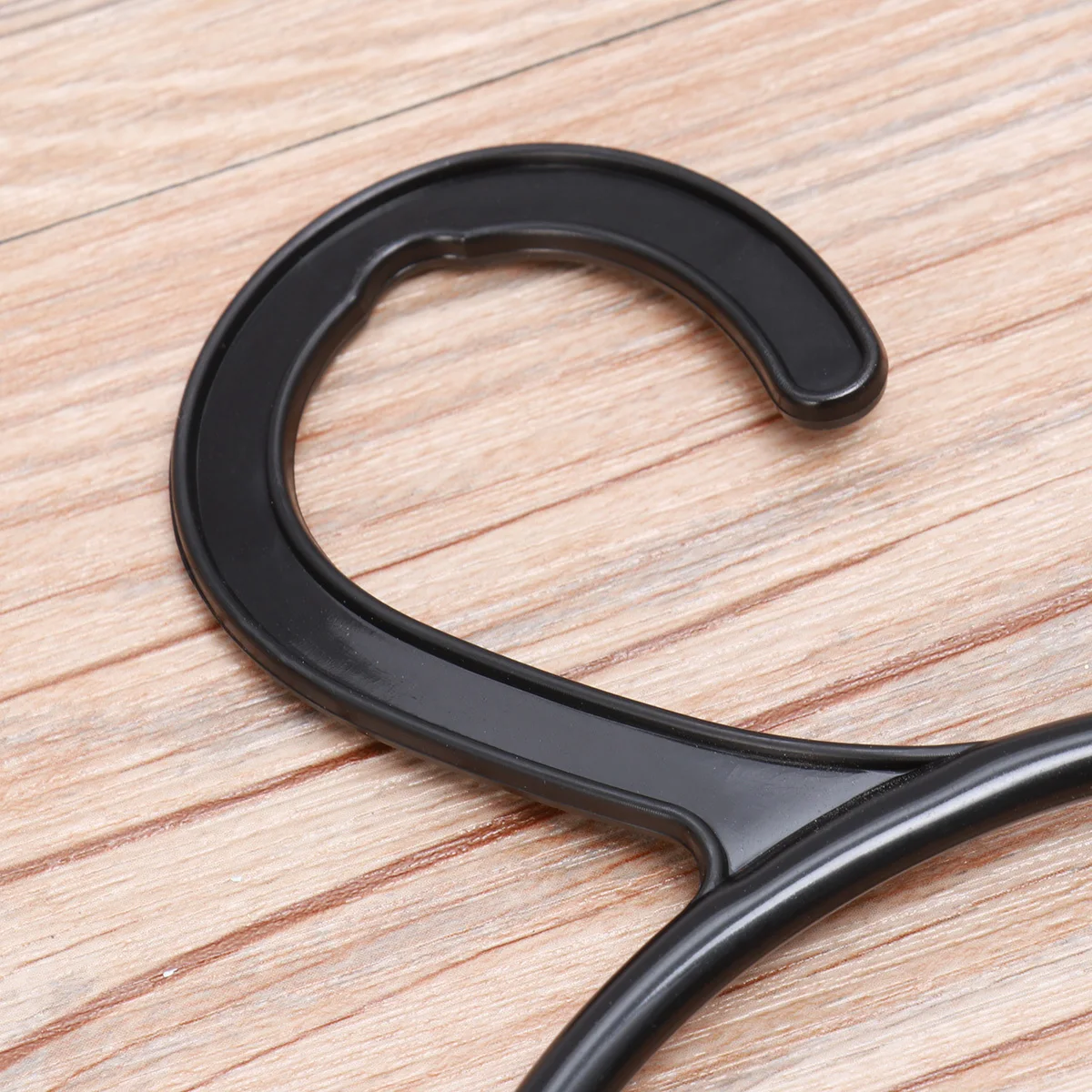 

10Pcs Multifunctional Hanger Circle Shape Scarf Belt Tie Storage Organizer Black Space Saving Clothes Racks Belt Organizer