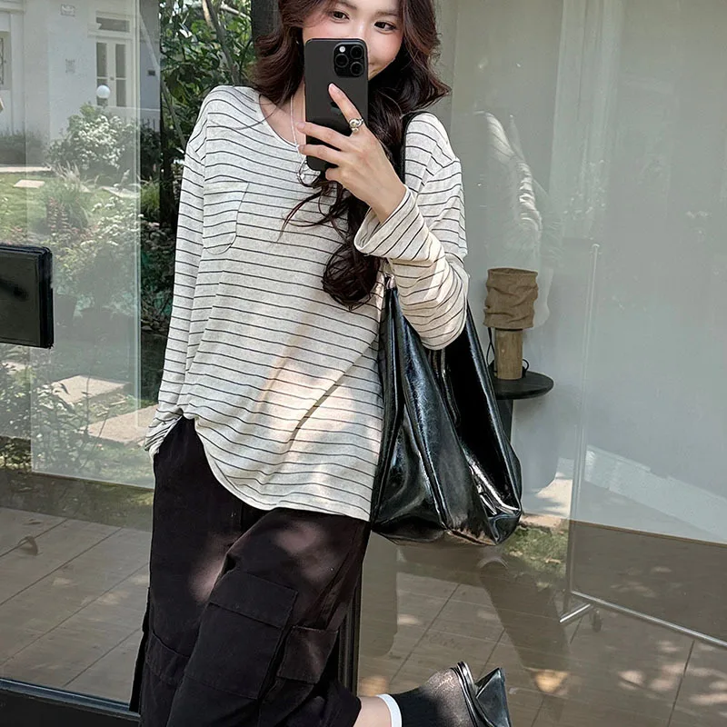 

Spring and Summer Bottoming Shirt Women's New Round Neck Loose Long-sleeved T-shirt