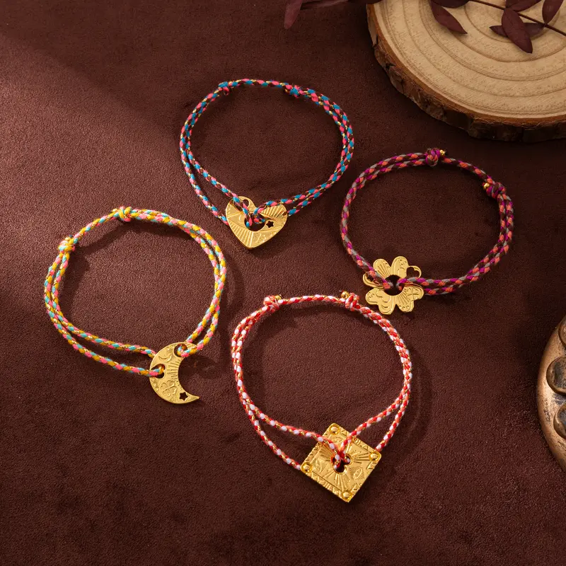 New niche retro style bracelet with moon heart and four leaf clover plated 18k color preserving stainless steel bracelet rope - Image 5