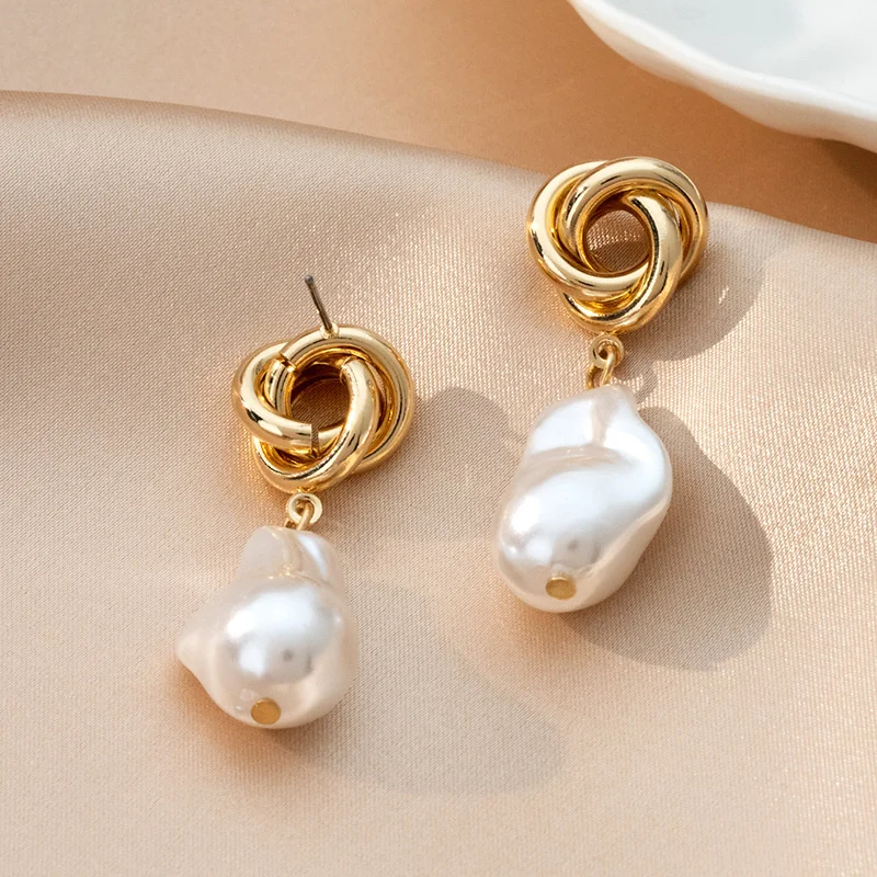 XIALUOKE Vintage Irregular Baroque Imitation Pearl Earrings For Women Fashion Drop Earrings Statement Jewelry