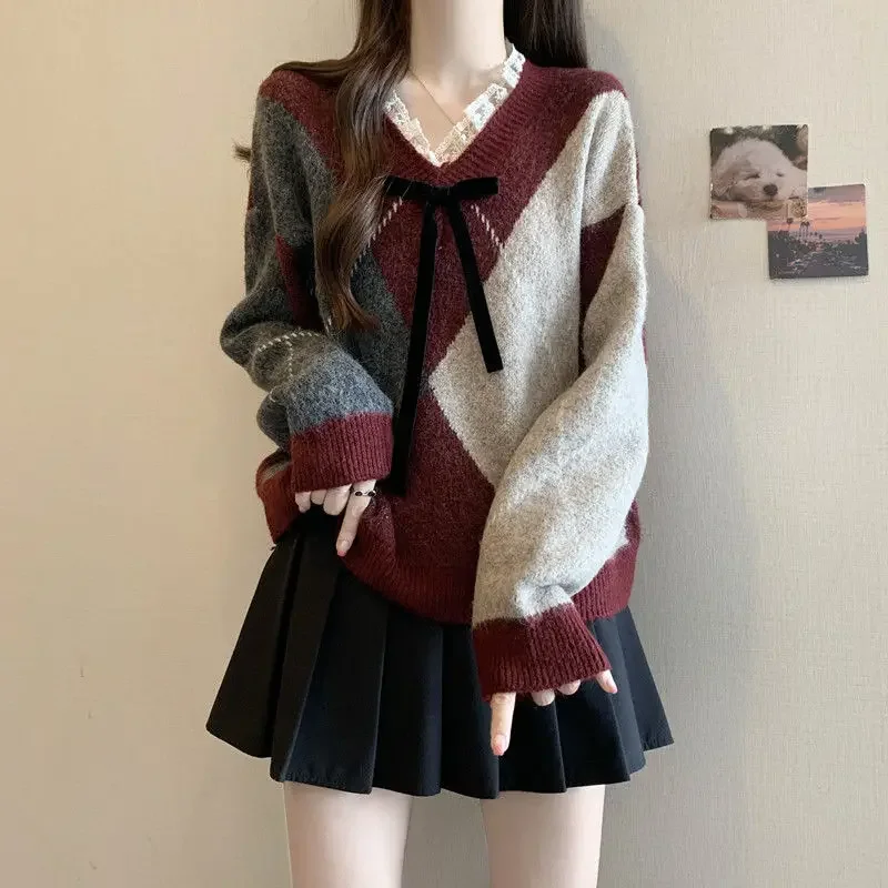 Retro Diamond Sweater for Women in Autumn and Winter Lace-up Bow Top Lace Spliced V-neck Long-sleeved Versatile Pullover