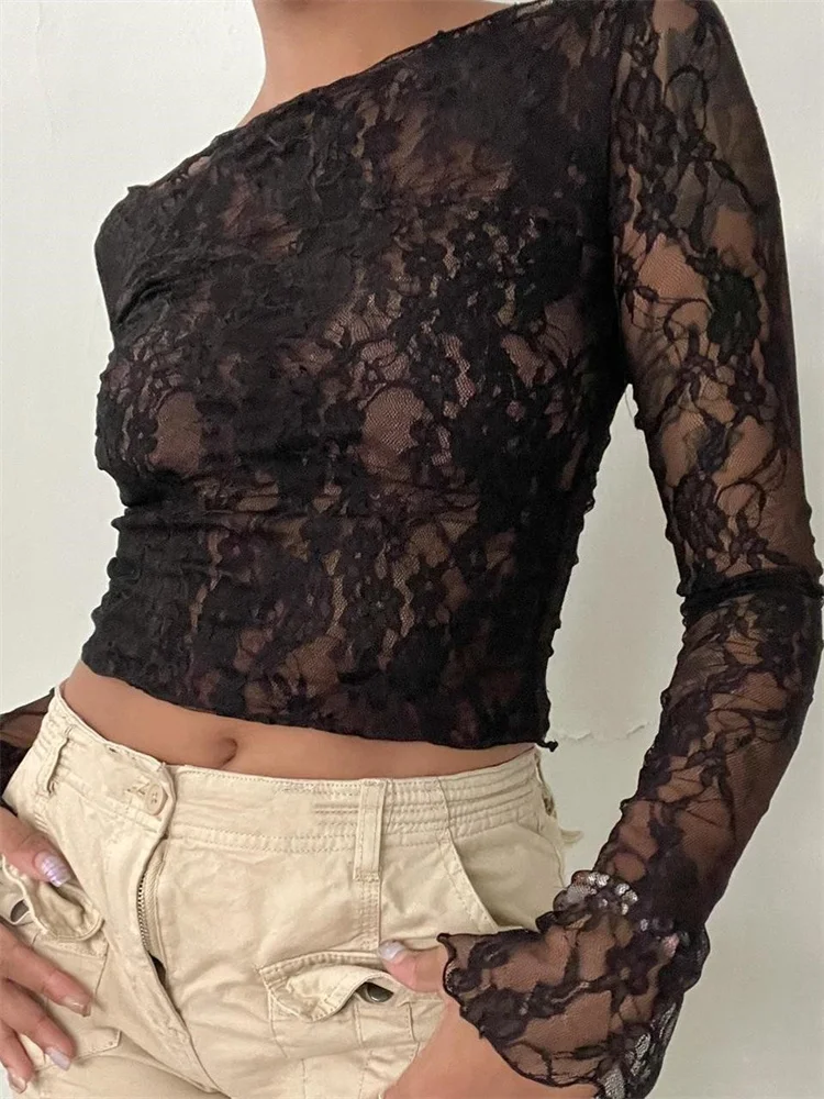 CHRONSTYLE seksi kadın Slash boyun kapalı omuz dantel Tees kırpma üstleri See-Through dantel uzun kollu rahat kazak kulübü t-shirt için